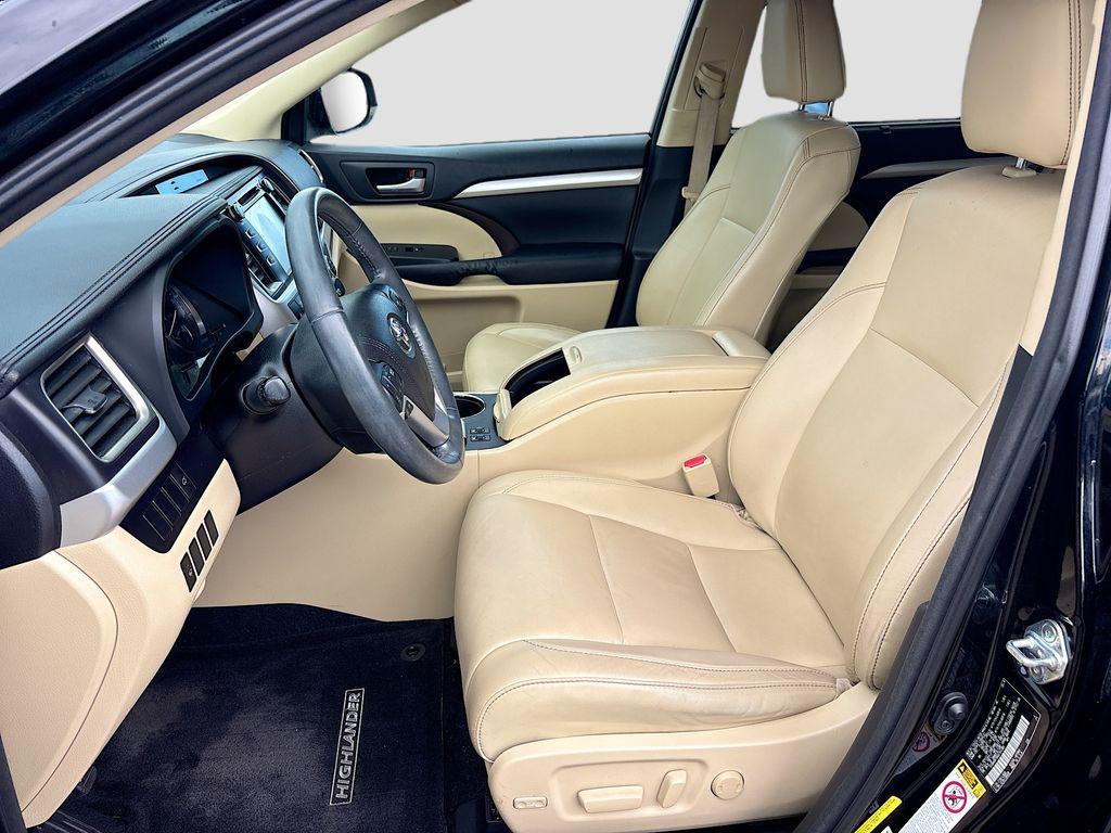 used 2016 Toyota Highlander car, priced at $21,898