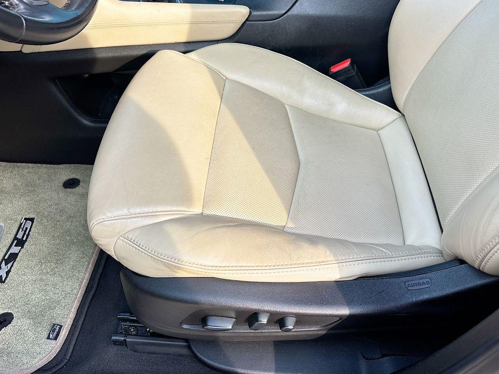 used 2018 Cadillac XT5 car, priced at $18,999