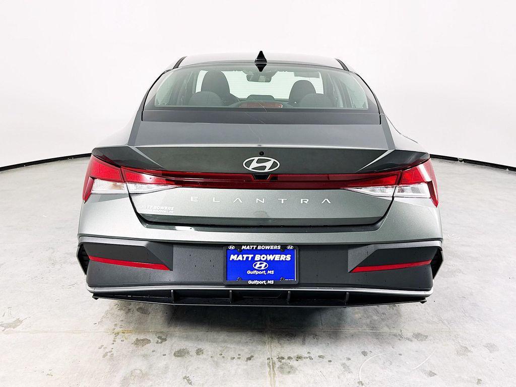 new 2025 Hyundai Elantra car, priced at $22,176