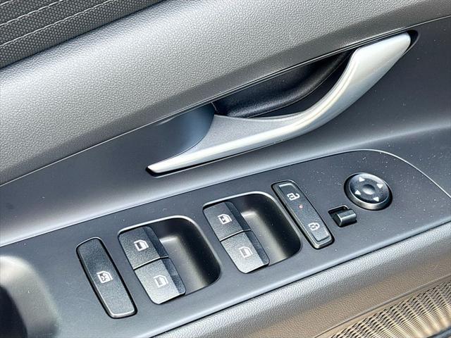 new 2025 Hyundai Elantra car, priced at $21,615