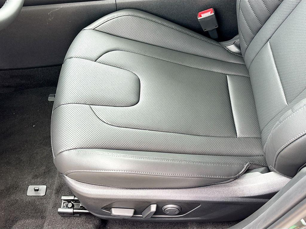 new 2025 Hyundai Elantra car, priced at $26,542