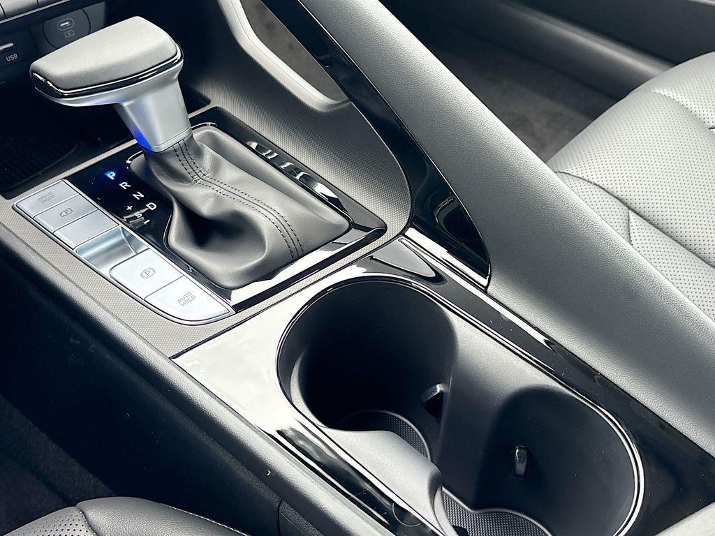 new 2025 Hyundai Elantra car, priced at $26,542