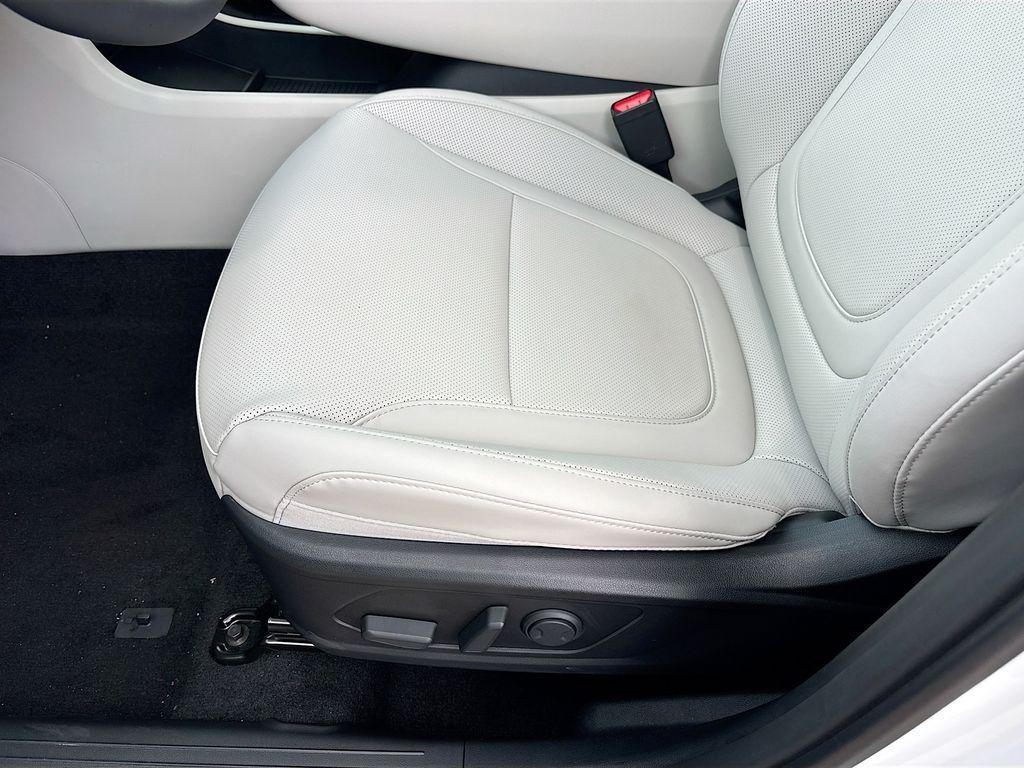 new 2025 Hyundai TUCSON Hybrid car, priced at $36,626