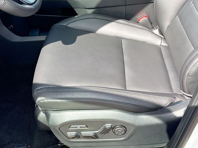 new 2025 Hyundai Santa Fe car, priced at $45,636