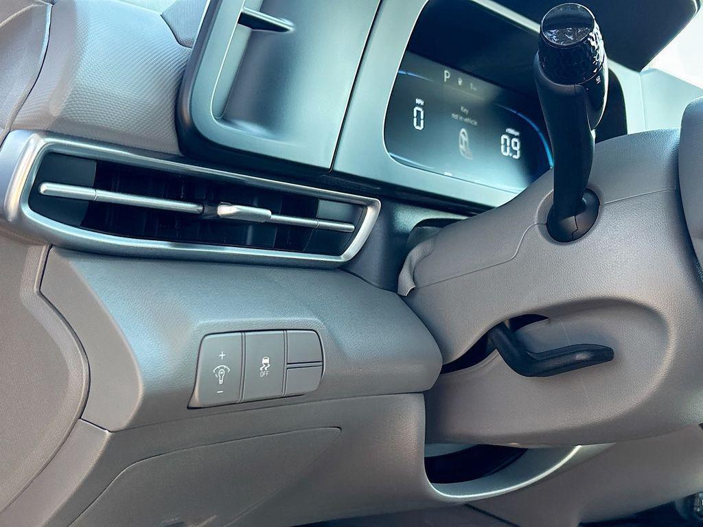 new 2025 Hyundai Elantra car, priced at $22,949