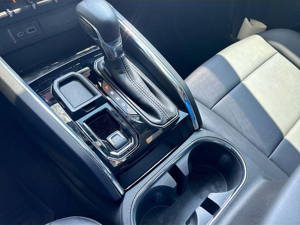 used 2024 GMC Canyon car, priced at $35,341