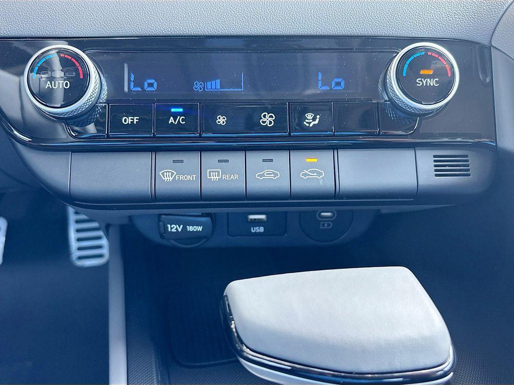 new 2025 Hyundai Elantra car, priced at $23,476