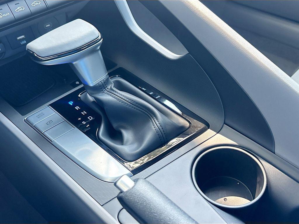 new 2025 Hyundai Elantra car, priced at $23,476
