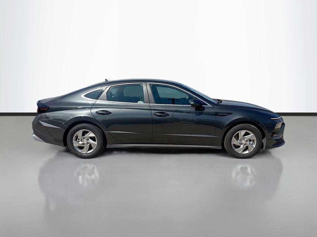 used 2025 Hyundai Sonata car, priced at $23,627