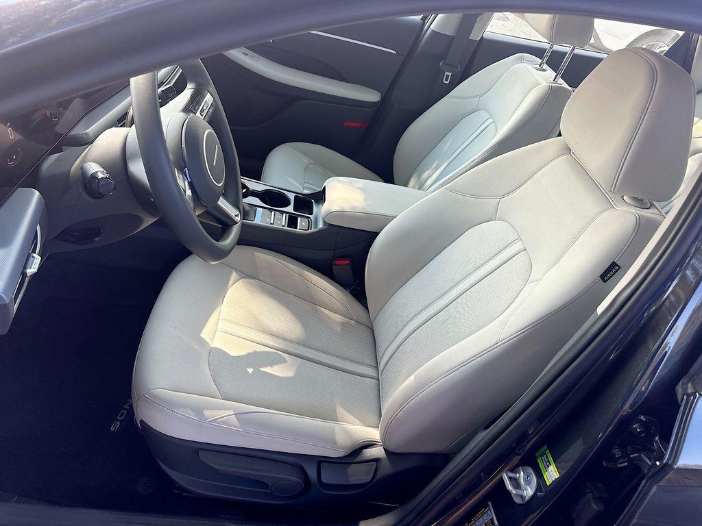used 2025 Hyundai Sonata car, priced at $23,627