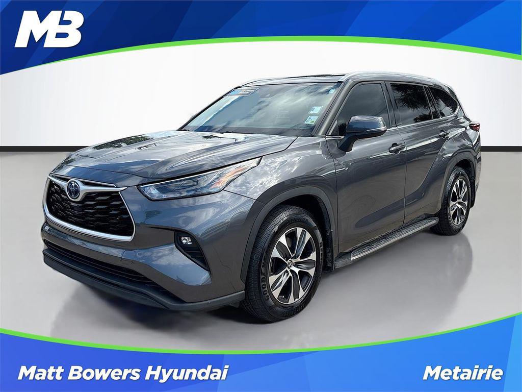 used 2022 Toyota Highlander Hybrid car, priced at $33,991