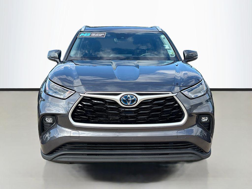 used 2022 Toyota Highlander Hybrid car, priced at $33,991