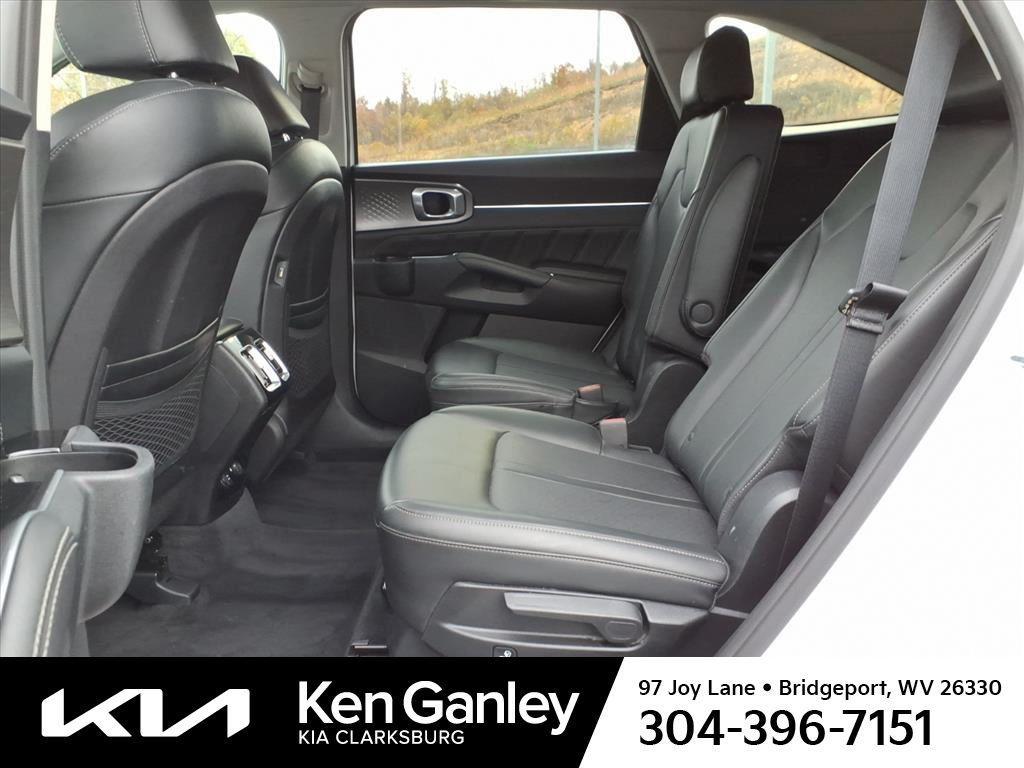 used 2021 Kia Sorento car, priced at $24,898
