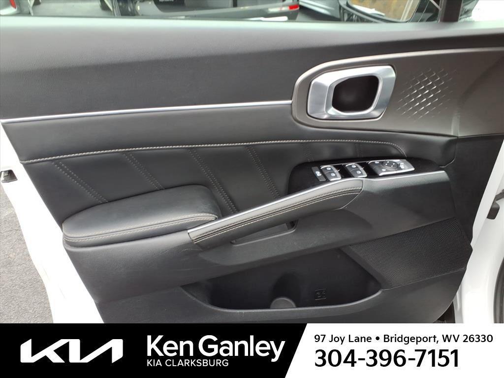 used 2021 Kia Sorento car, priced at $24,898
