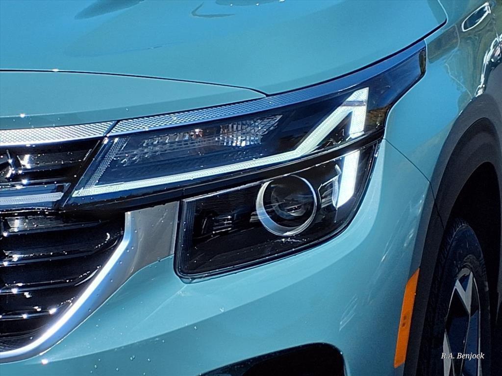 new 2026 Kia Seltos car, priced at $28,565