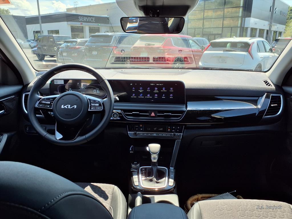 new 2026 Kia Seltos car, priced at $28,565