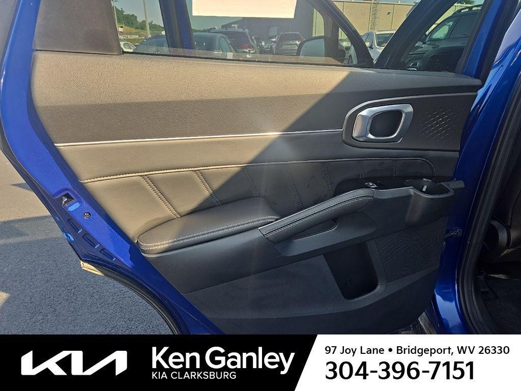 used 2023 Kia Sorento car, priced at $31,825