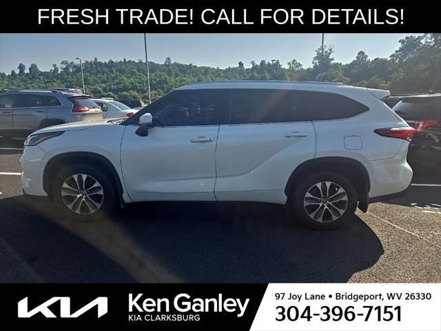 used 2021 Toyota Highlander car, priced at $33,618