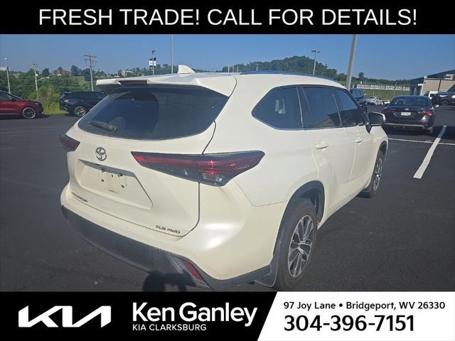 used 2021 Toyota Highlander car, priced at $33,618