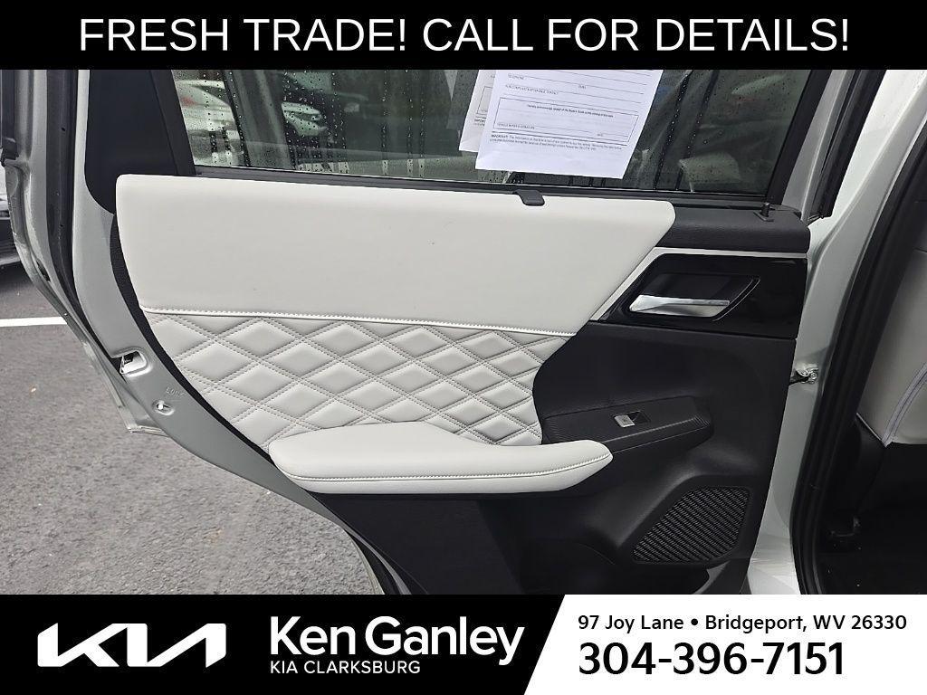 used 2024 Mitsubishi Outlander car, priced at $27,816