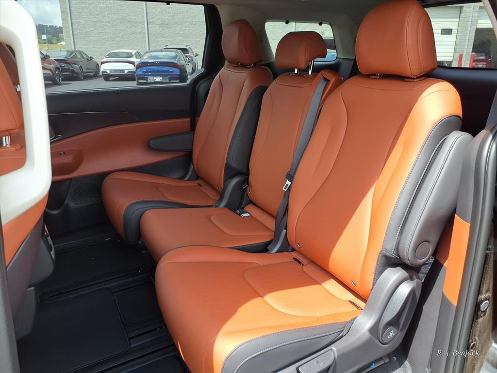 new 2026 Kia Carnival Hybrid car, priced at $50,920