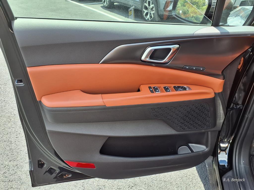 new 2026 Kia Carnival Hybrid car, priced at $50,920