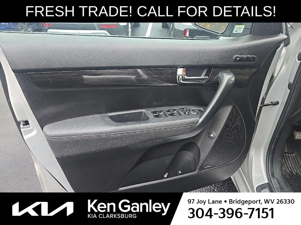 used 2013 Kia Sorento car, priced at $9,845