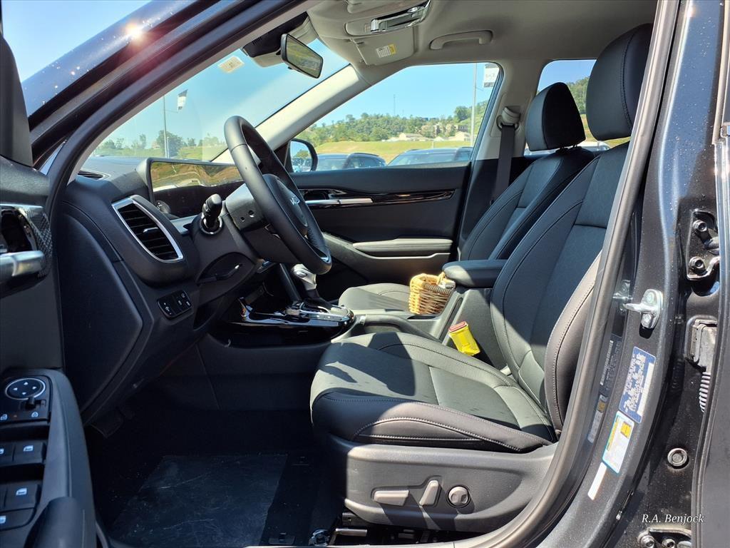 new 2025 Kia Seltos car, priced at $25,975