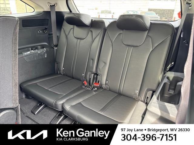 new 2025 Kia Sorento car, priced at $36,530