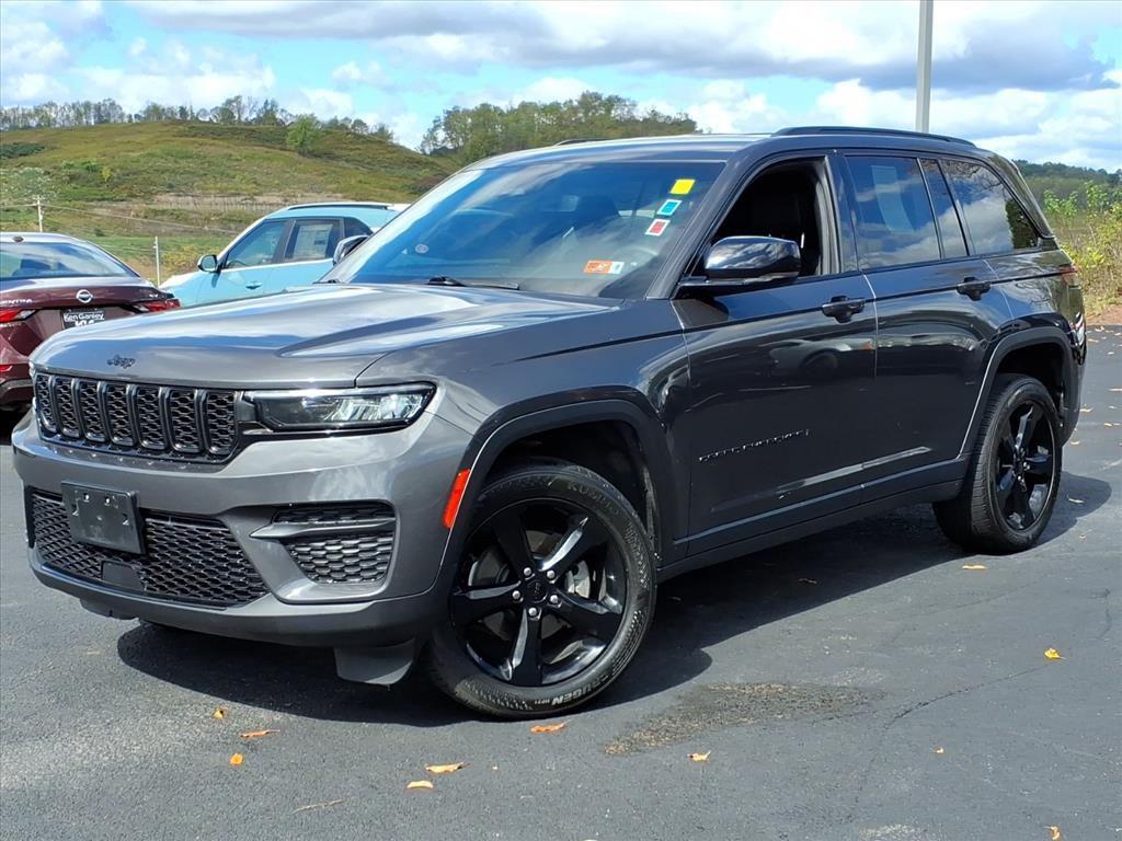 used 2022 Jeep Grand Cherokee car, priced at $24,996