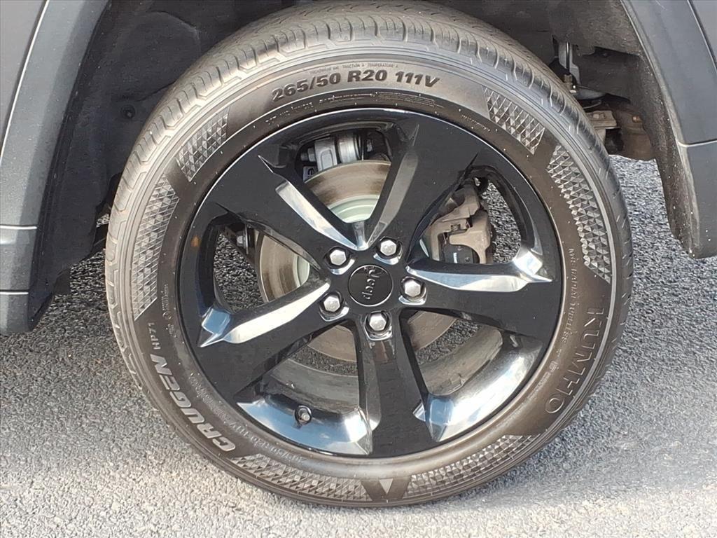 used 2022 Jeep Grand Cherokee car, priced at $24,996