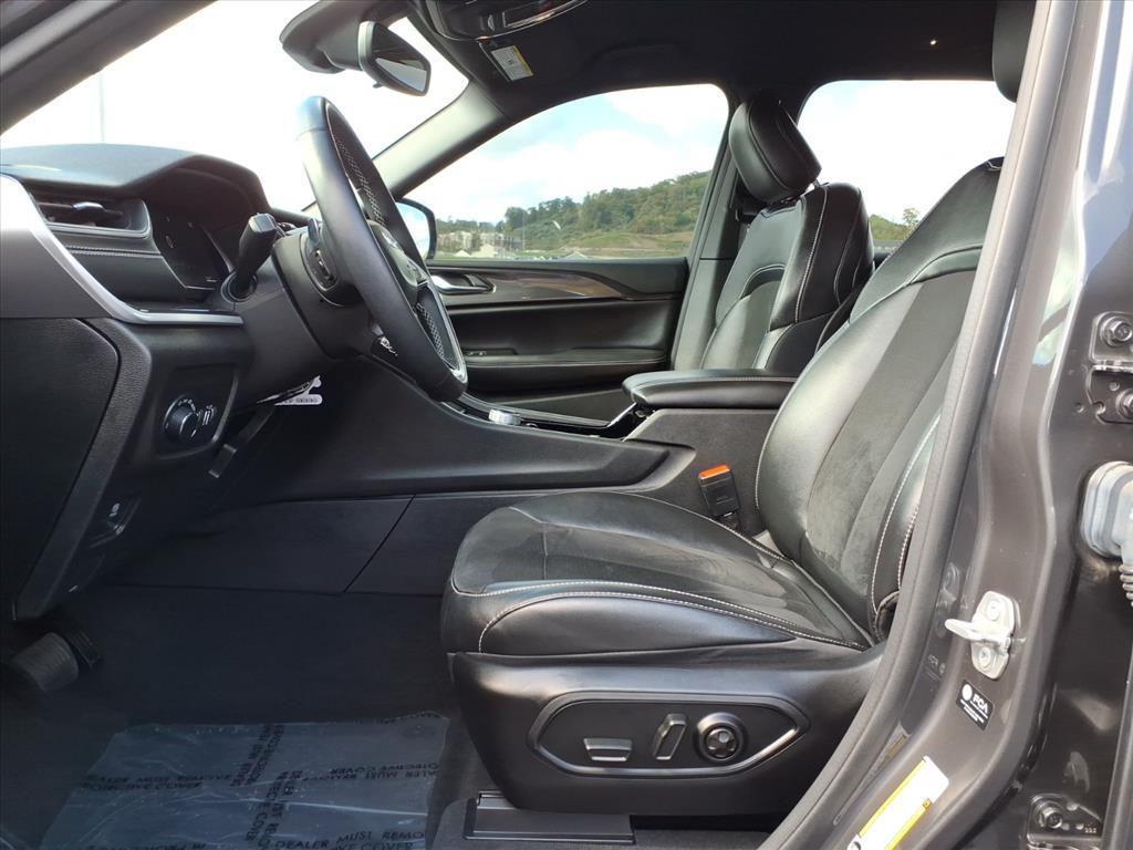 used 2022 Jeep Grand Cherokee car, priced at $24,996