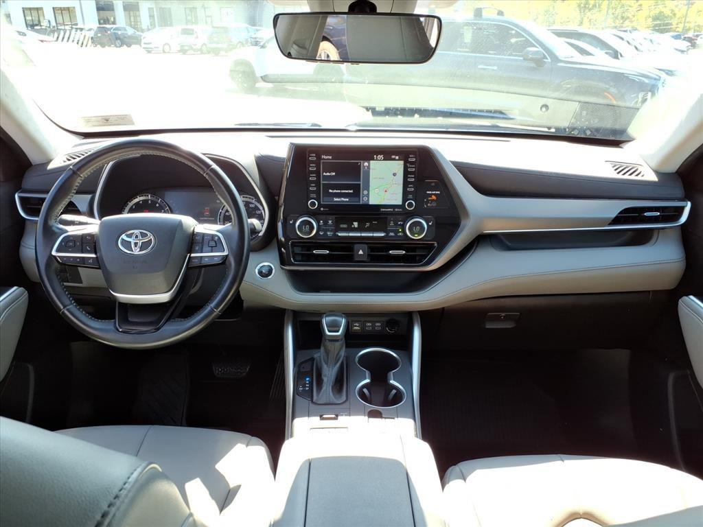 used 2022 Toyota Highlander car, priced at $25,969