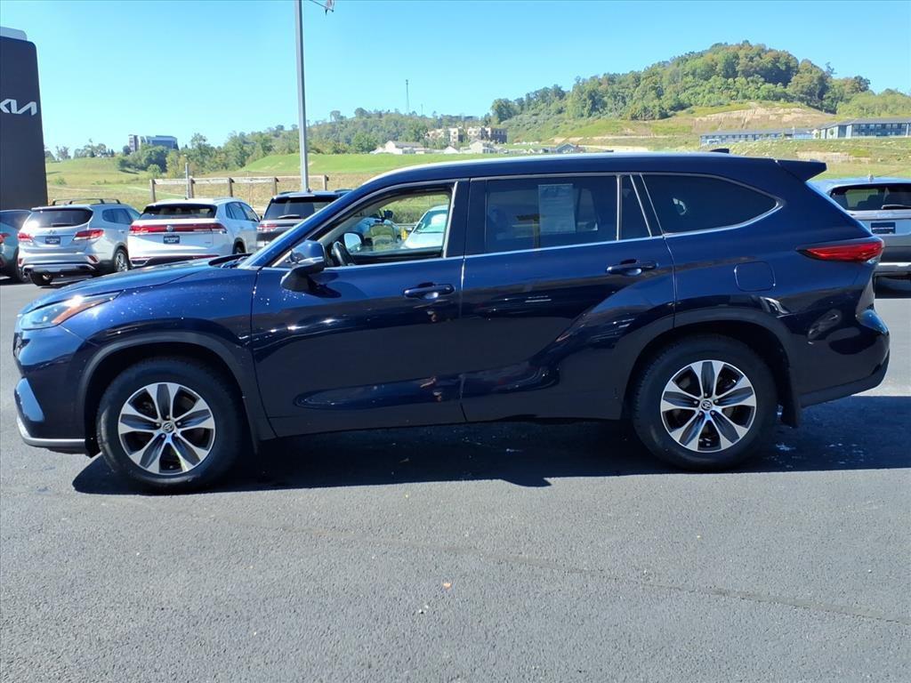 used 2022 Toyota Highlander car, priced at $25,969
