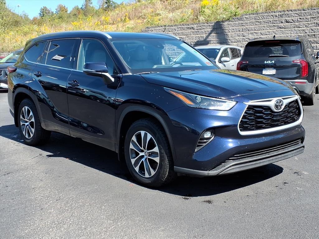 used 2022 Toyota Highlander car, priced at $25,969