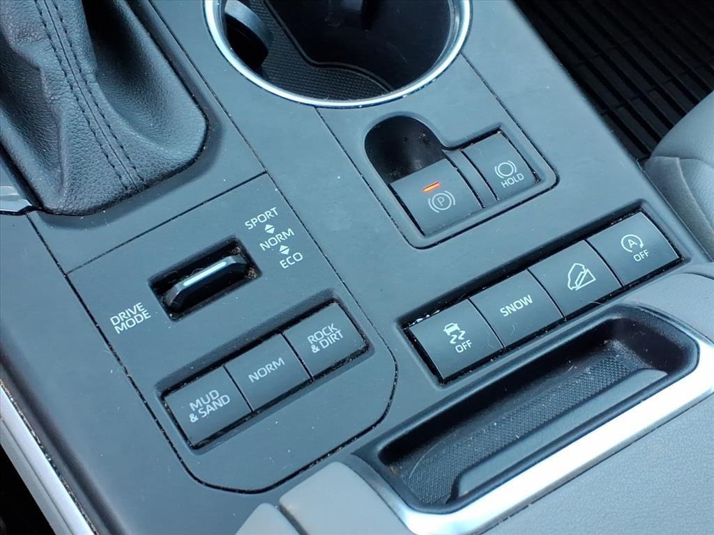 used 2022 Toyota Highlander car, priced at $25,969