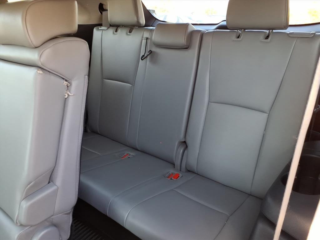 used 2022 Toyota Highlander car, priced at $25,969