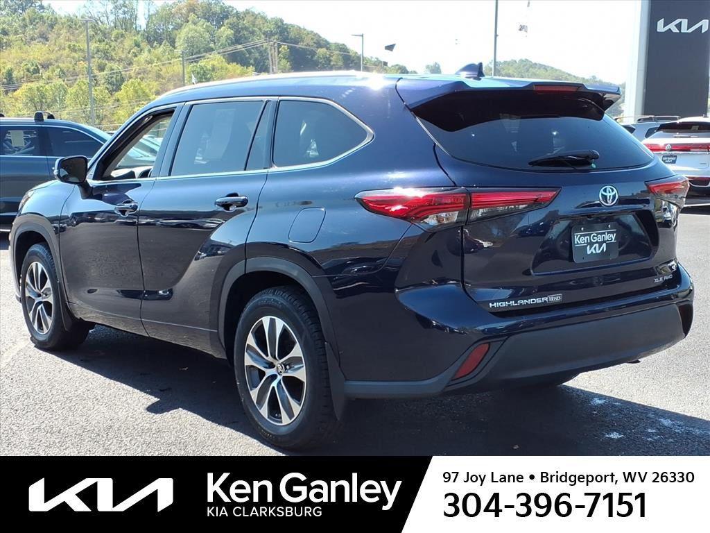 used 2022 Toyota Highlander car, priced at $31,557