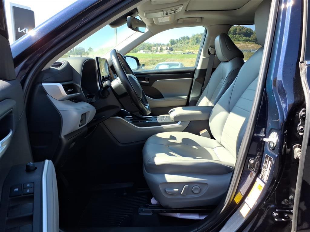 used 2022 Toyota Highlander car, priced at $25,969
