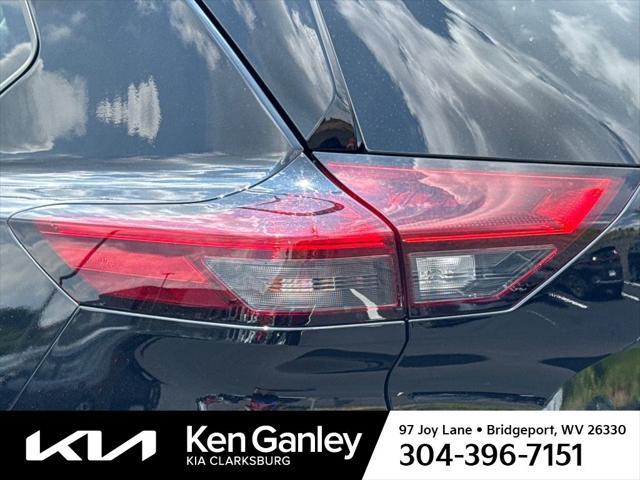 used 2021 Nissan Rogue car, priced at $24,986
