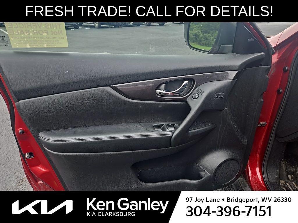 used 2018 Nissan Rogue car, priced at $15,492