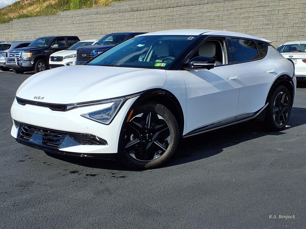 new 2025 Kia EV6 car, priced at $50,805
