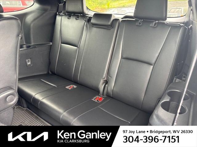 used 2021 Toyota Highlander car, priced at $31,982