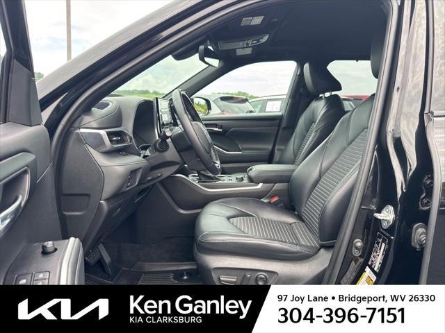 used 2021 Toyota Highlander car, priced at $31,982