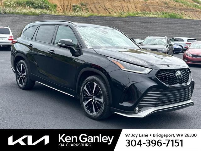 used 2021 Toyota Highlander car, priced at $31,982