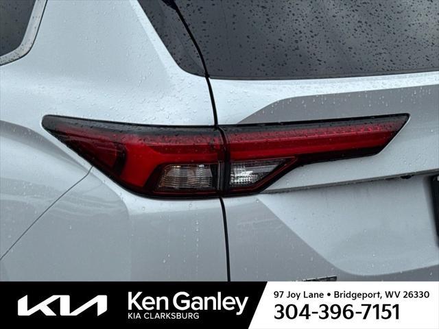 used 2024 Mitsubishi Outlander car, priced at $27,549