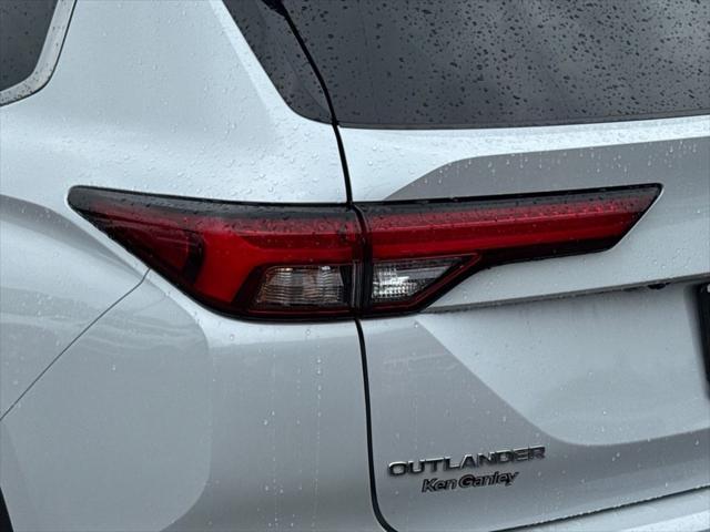 used 2024 Mitsubishi Outlander car, priced at $26,454