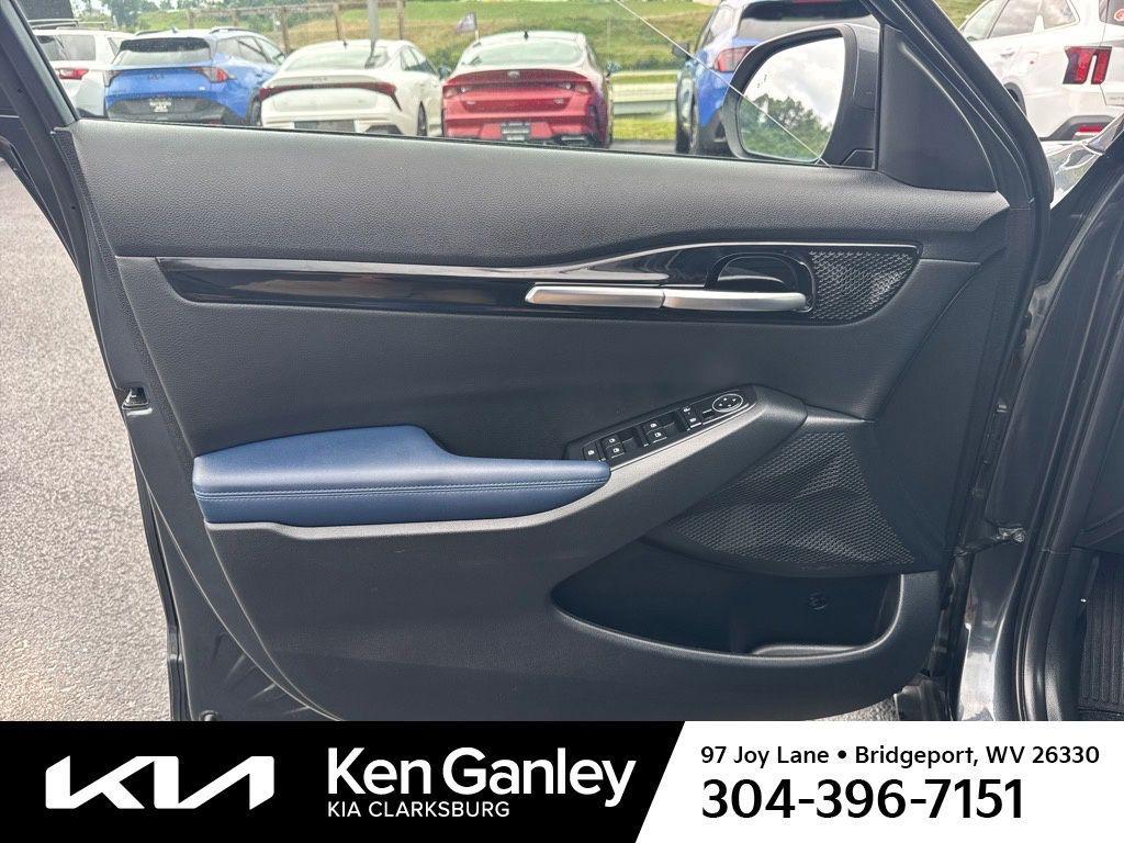 used 2025 Kia Seltos car, priced at $24,523