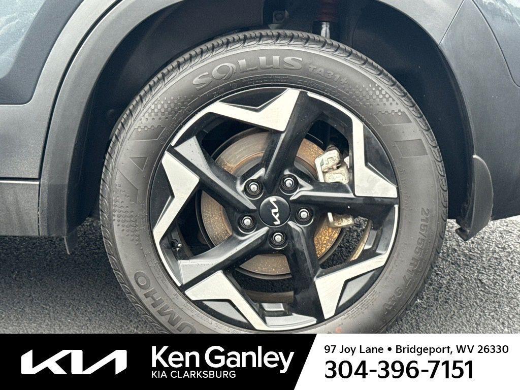 used 2025 Kia Seltos car, priced at $24,523