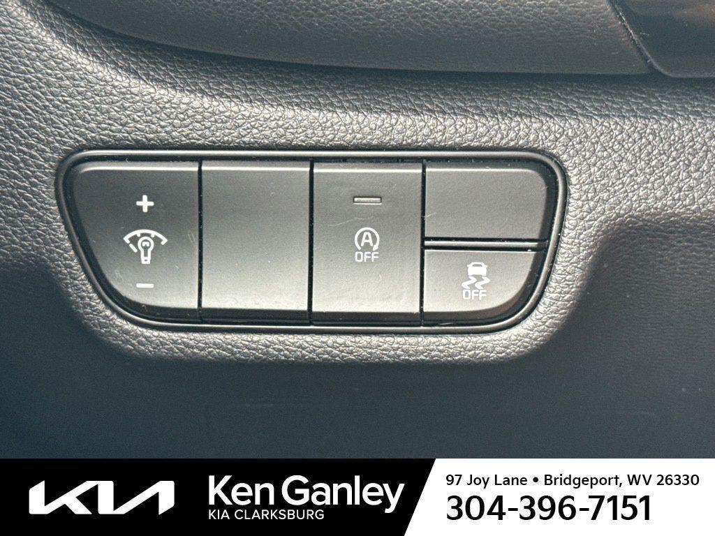 used 2025 Kia Seltos car, priced at $24,523